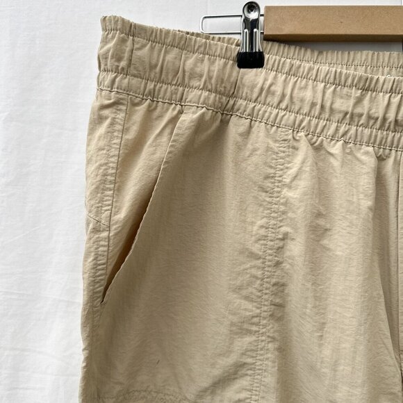 Old Navy‎ Wide Leg Quicky Dry Elastic Khaki Cargo Cut-Off Pants Cropped Zip XL - Picture 5 of 15